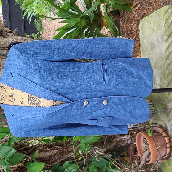 Lauren Ralph Lauren distressed blue linen blazer, size 10P. EUC - Picture 5 of 14